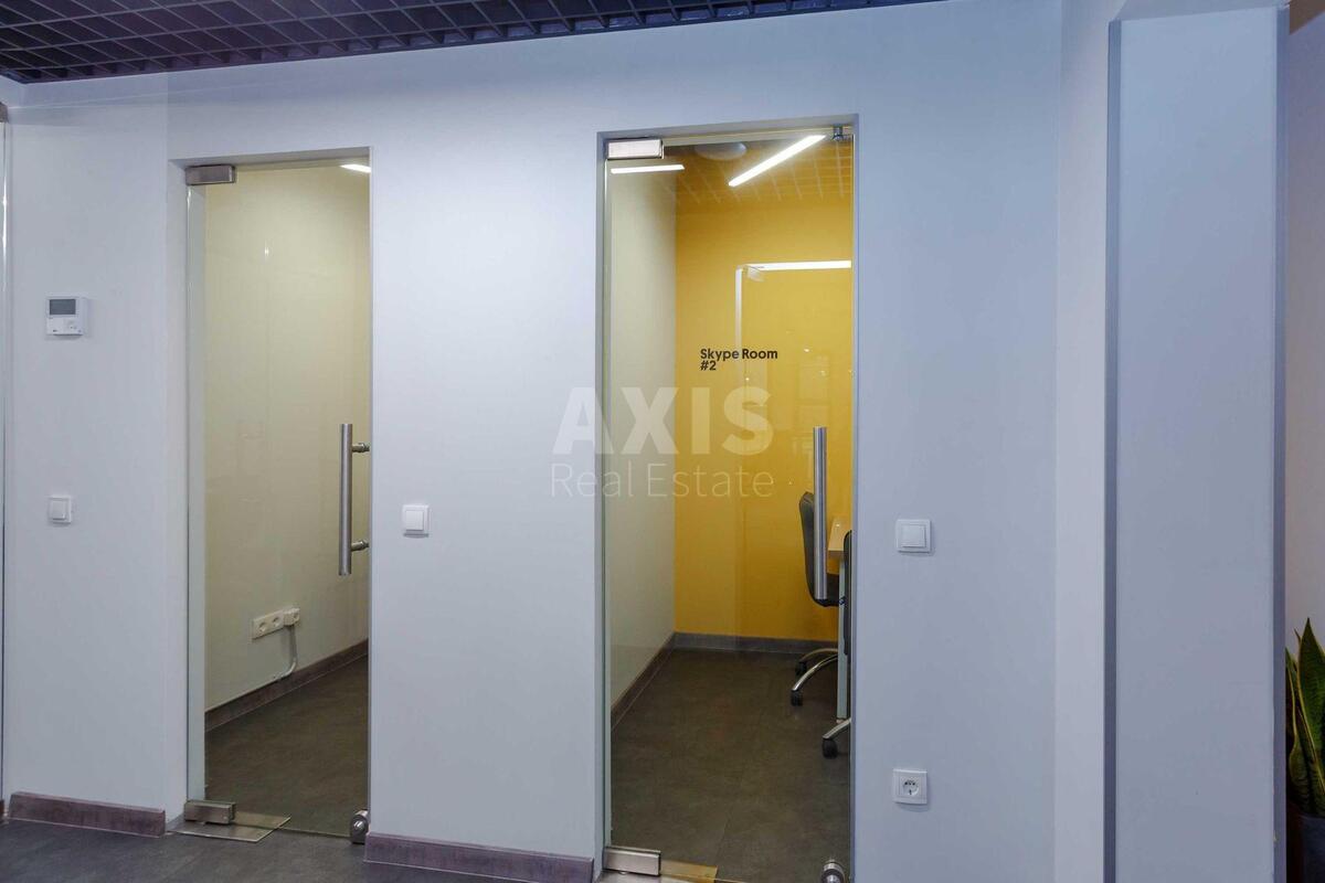 Office vul. Jaroslavs'ka 1/3, 460m210
