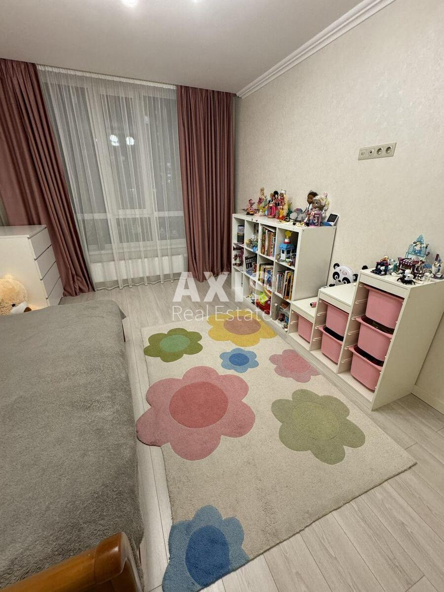 3k apartment vul. Kahovs'ka 605