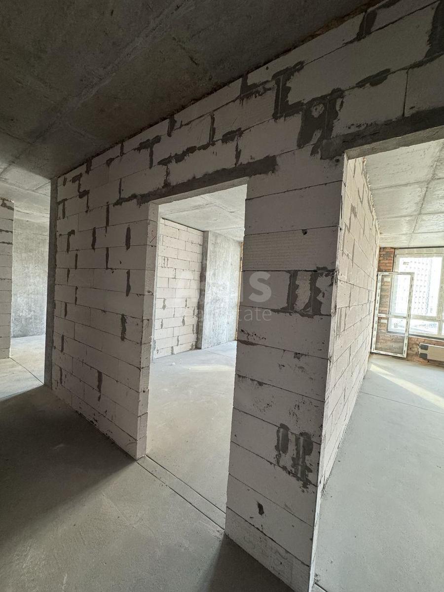 3k apartment nab. Dniprovs'ka 15Ж0