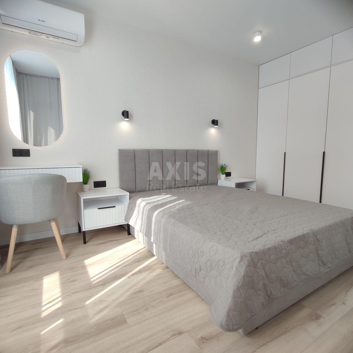 1k apartment vul. Rodyny Kristeriv 14Б4