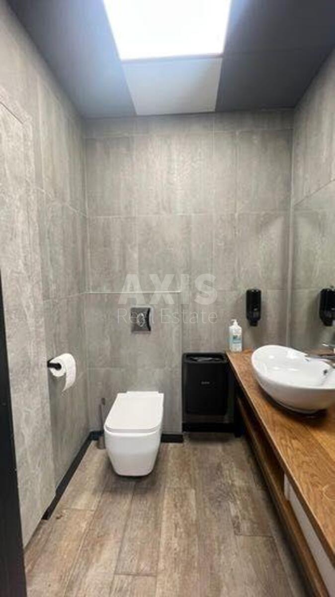 Офис пер. Кияновский 7А, 380м27