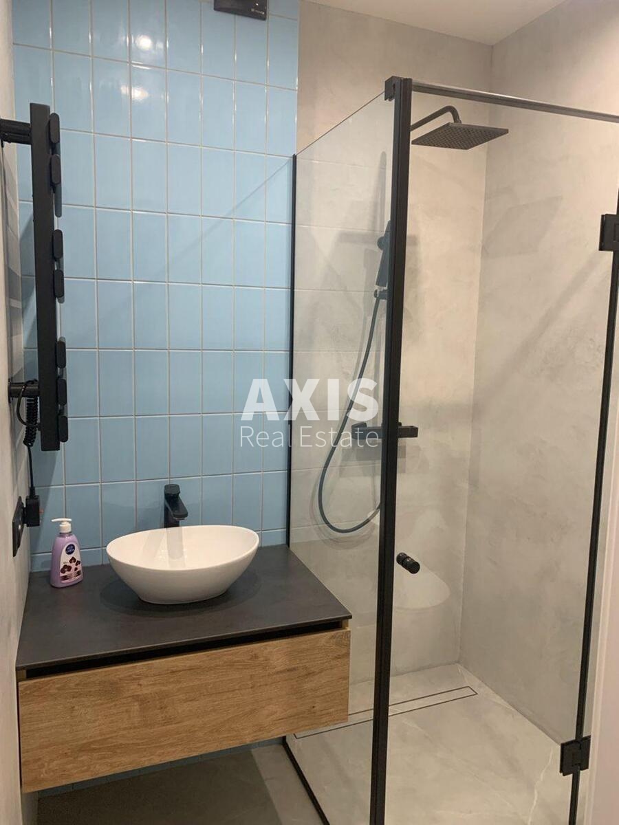 2k apartment vul. Chervonopil's'ka 2Г10