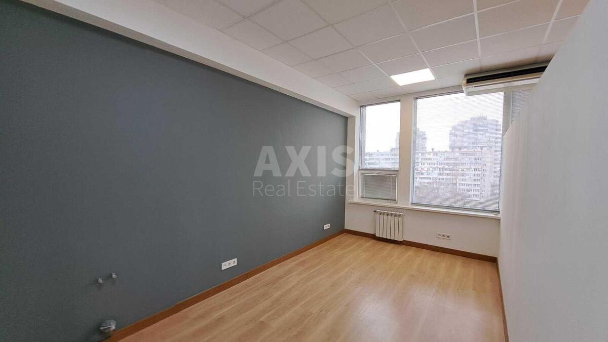 Office vul. Sverstjuka Jevgena 11, 68m2572632