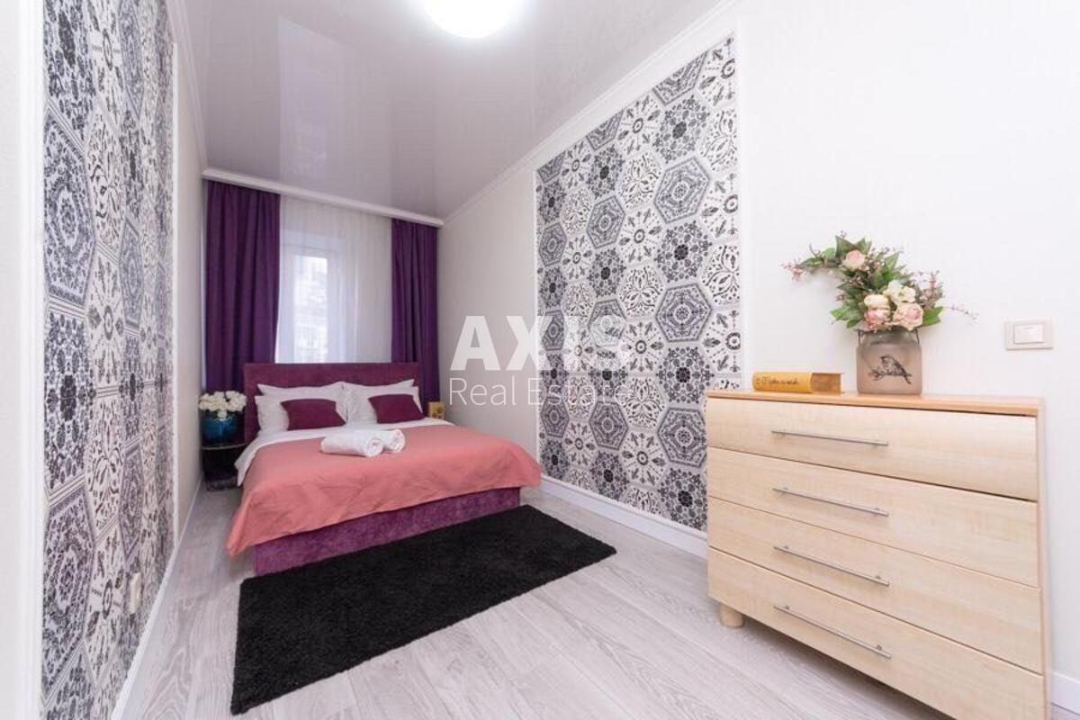 3к квартира ул. Бассейная 10488926