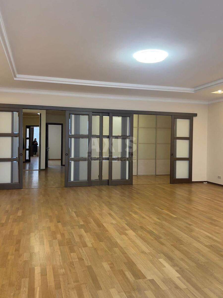 Office vul. Irynyns'ka 5/24, 263m20