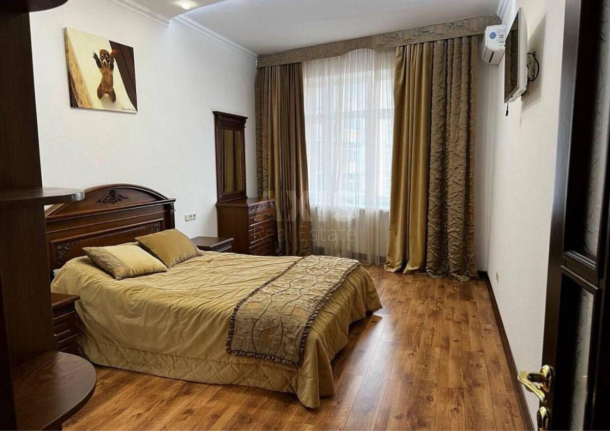 3k apartment vul. Jevgena Konoval'cja 36А619980