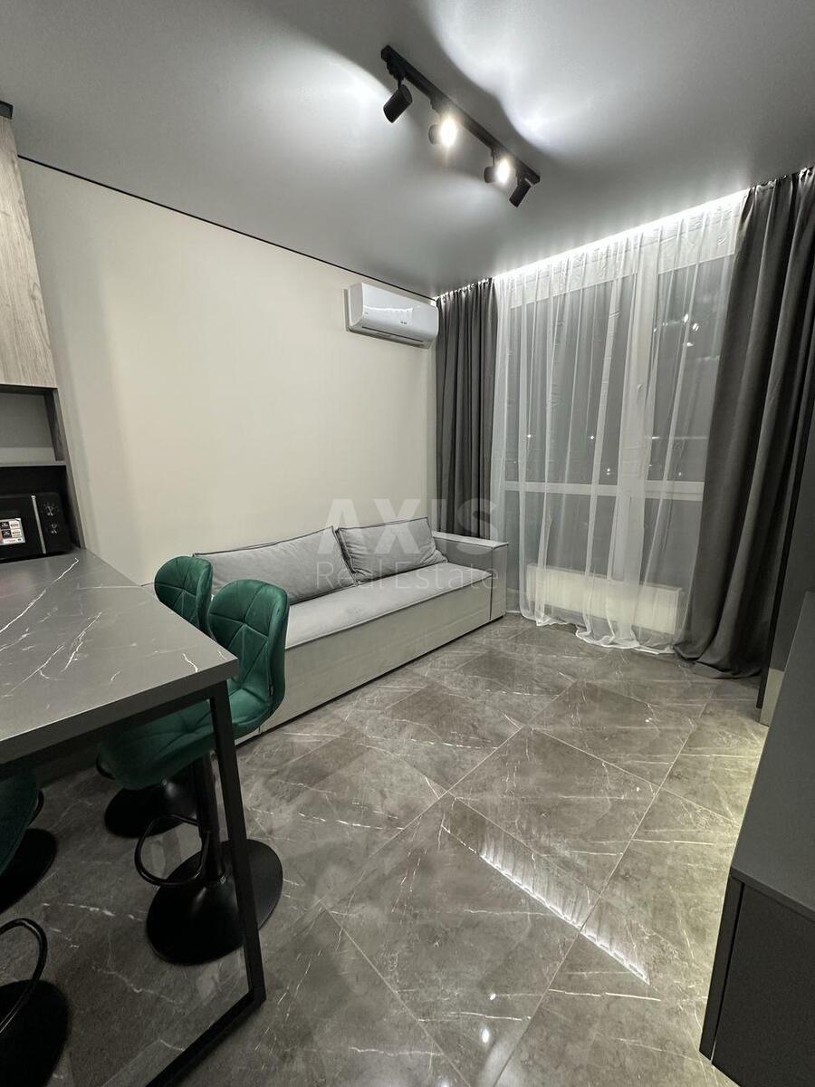 1k apartment vul. Saljutna 2Б621222