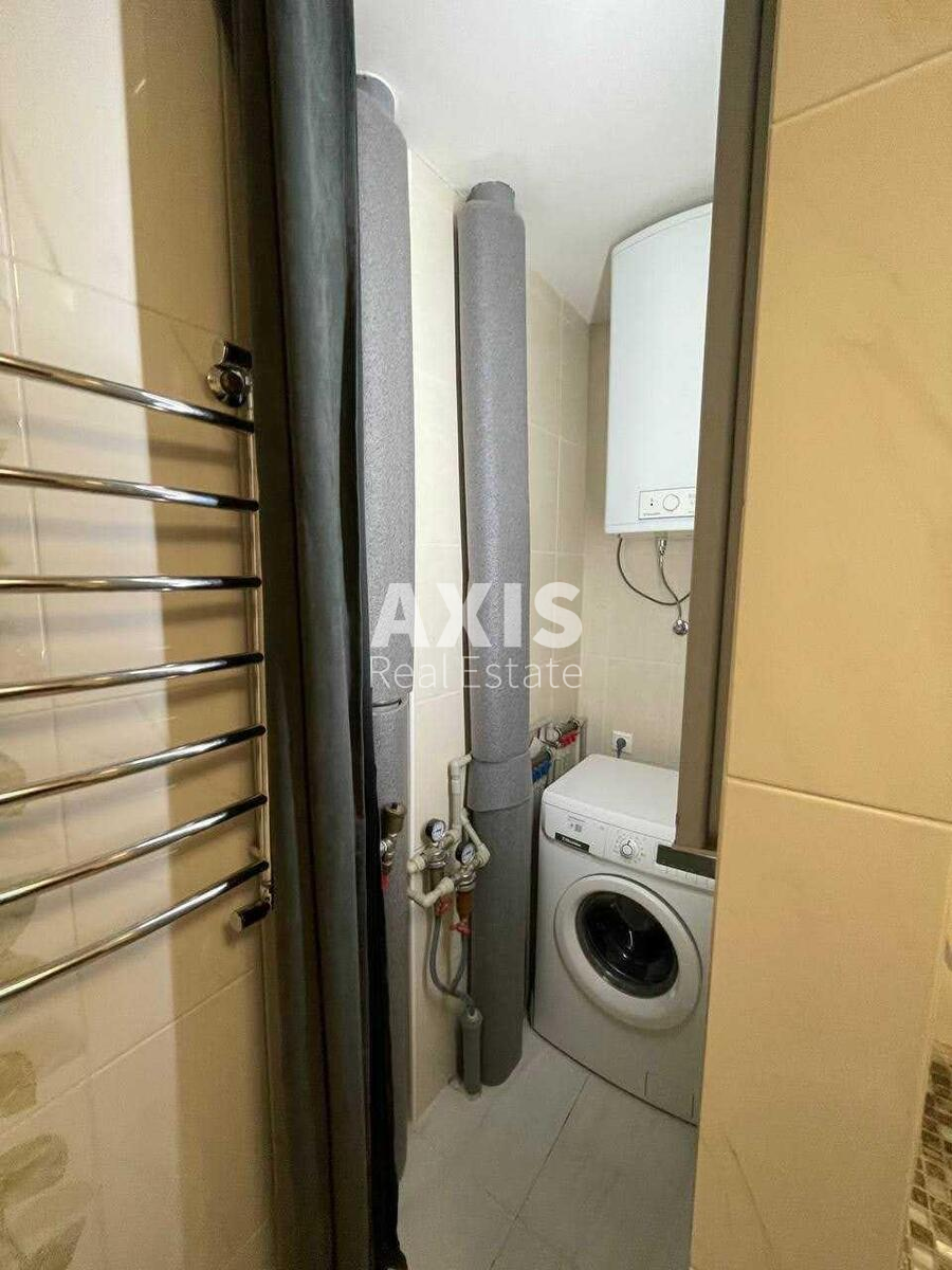 3k apartment vul. Petra Kalnyshevs'kogo 77