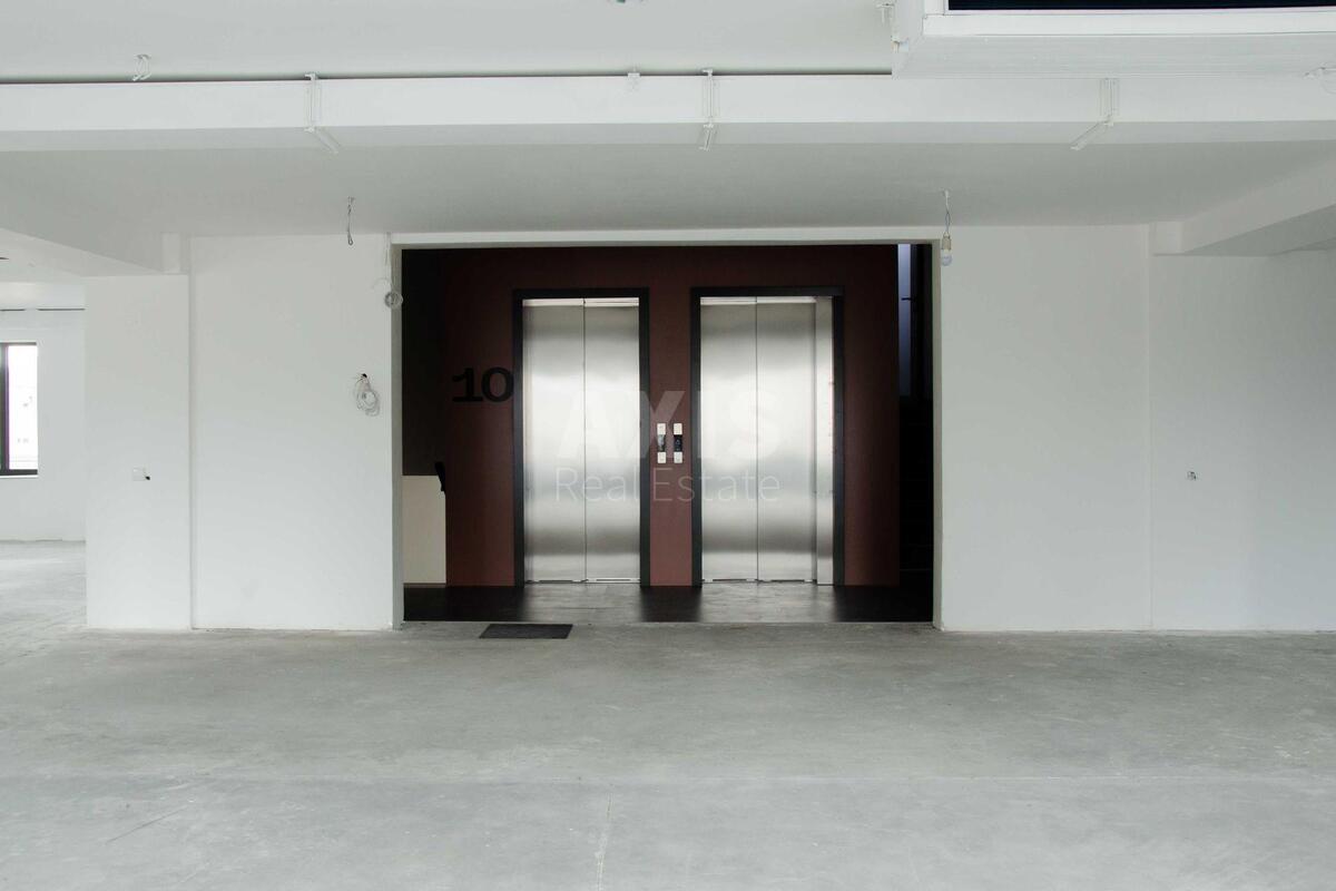 Office vul. Saksagans'kogo 53/80, 373m27