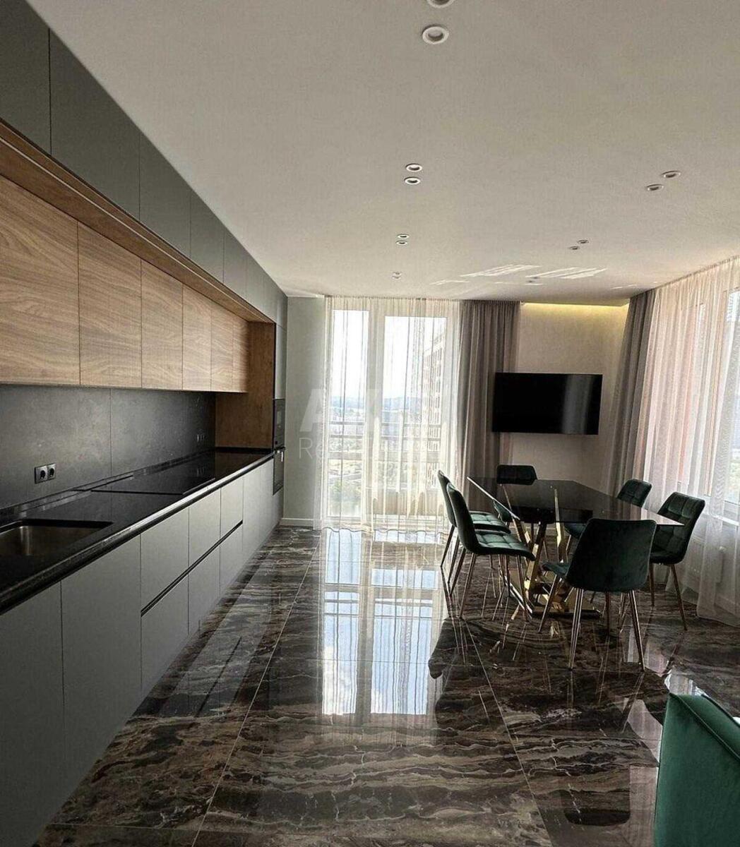 4k apartment nab. Dniprovs'ka 18628692