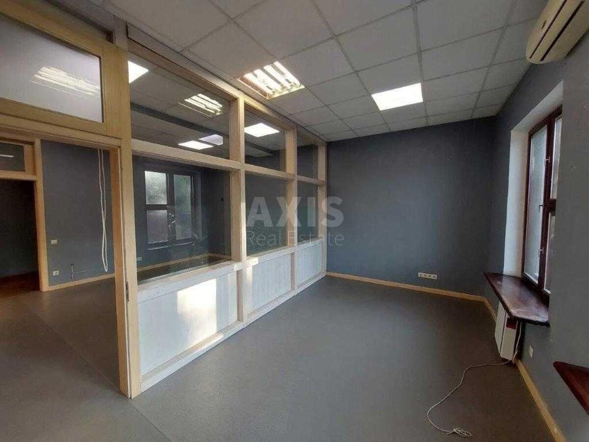 Office vul. Nyzhn'ojurkivs'ka 45, 220m2590110