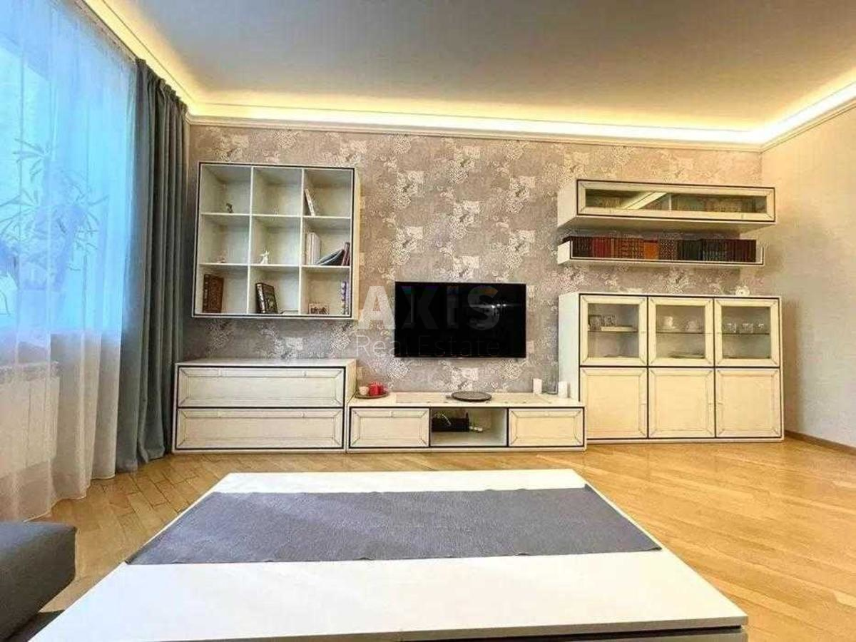 3k apartment vul. Barbjusa Anri 37/15