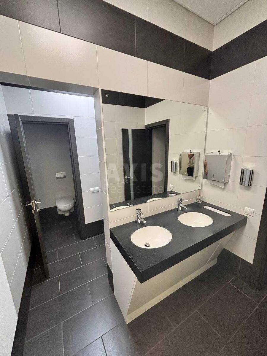 Office prov. Ryl's'kyj 6, 240m2590596