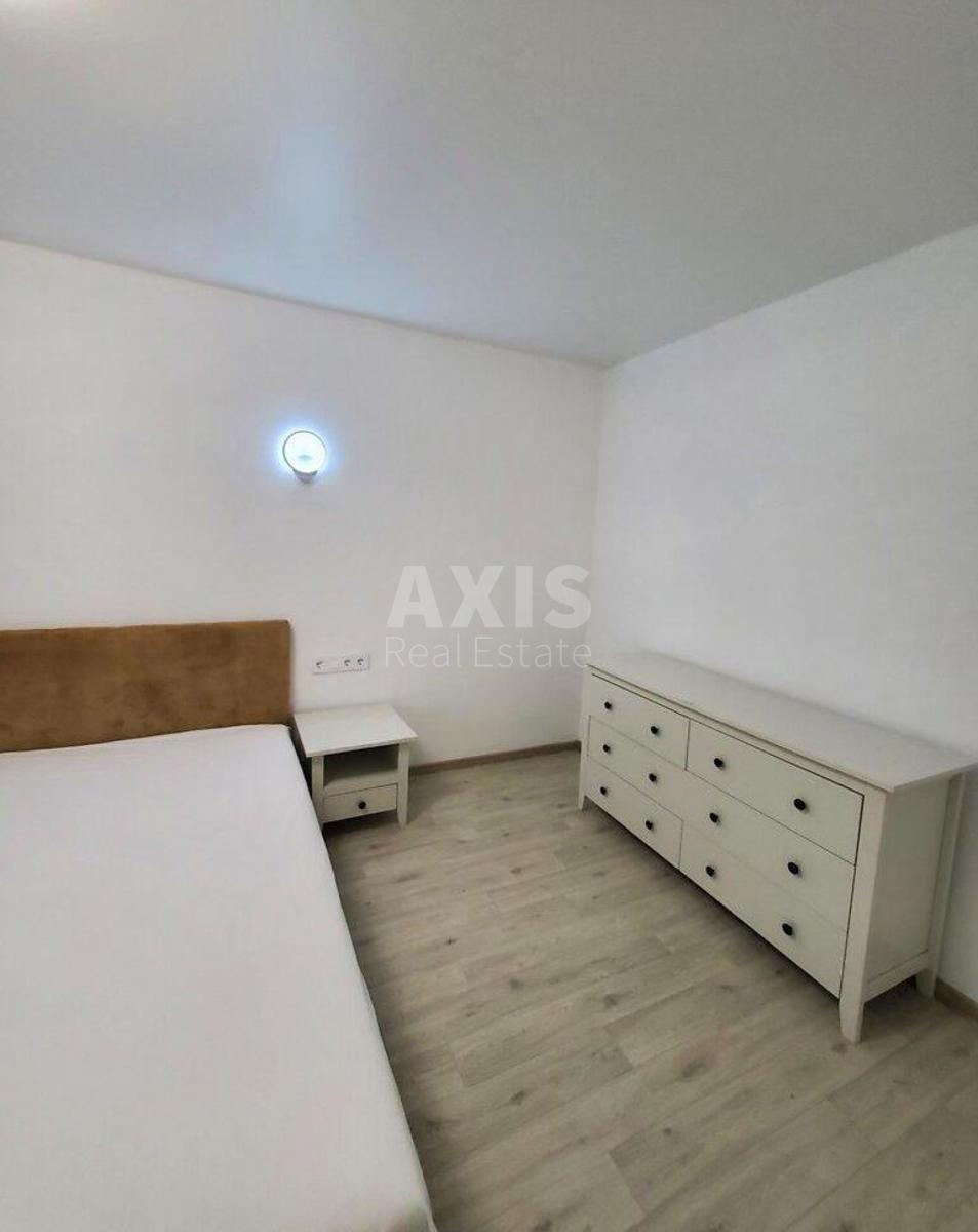 1k apartment vul. Post-Volyns'ka 2/1032