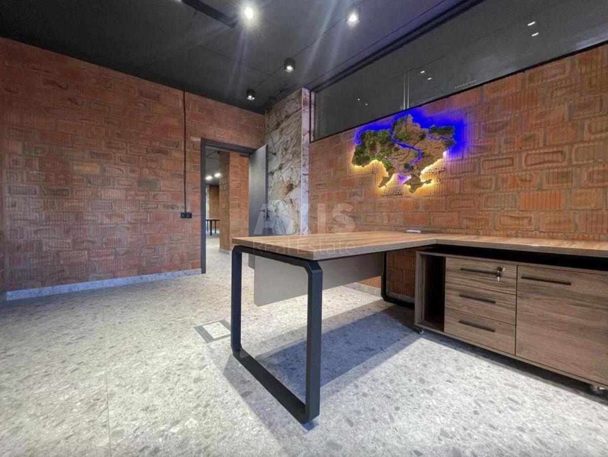 Office vul. Kudri Ivana 1, 300m2602721