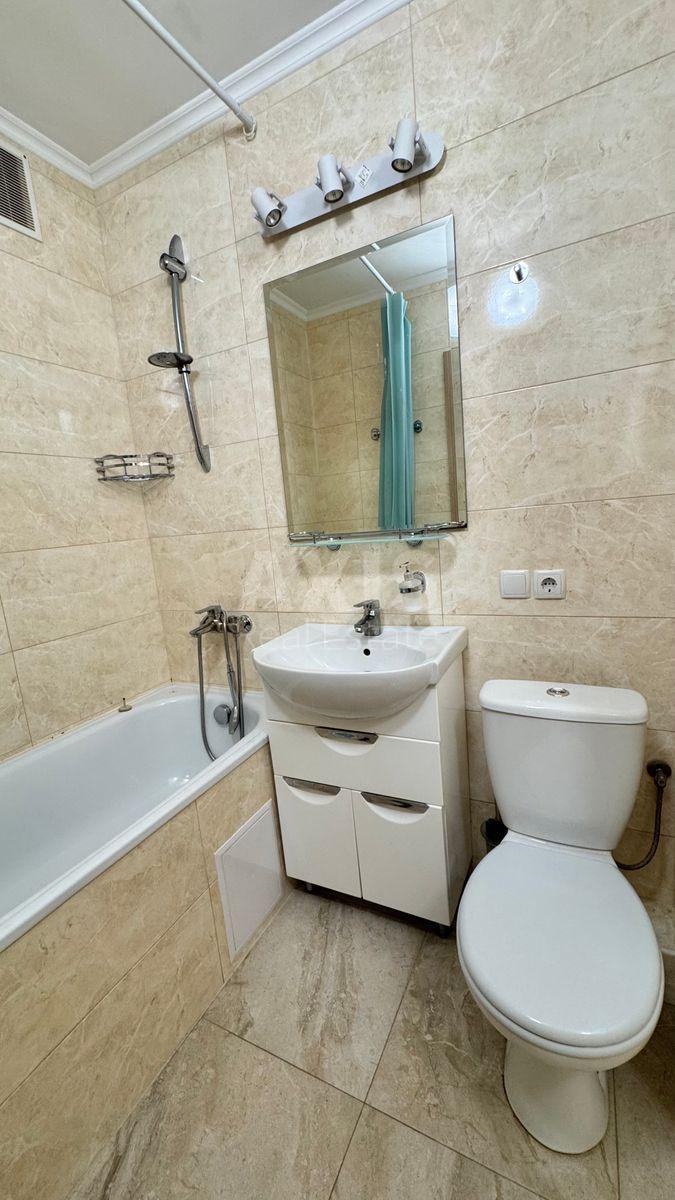 1k apartment uzv. Klovs'kyj 204