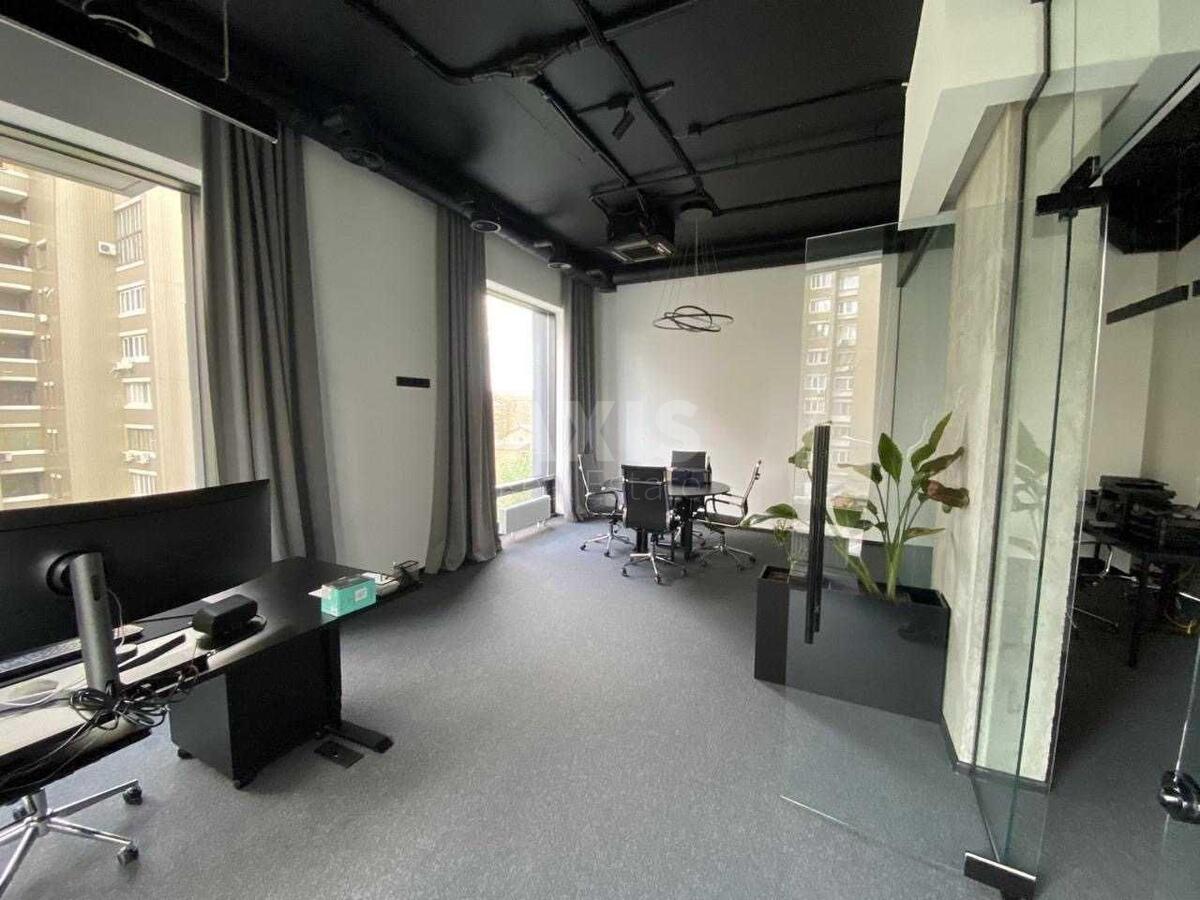 Офис ул. Антоновича 74, 680м25985111