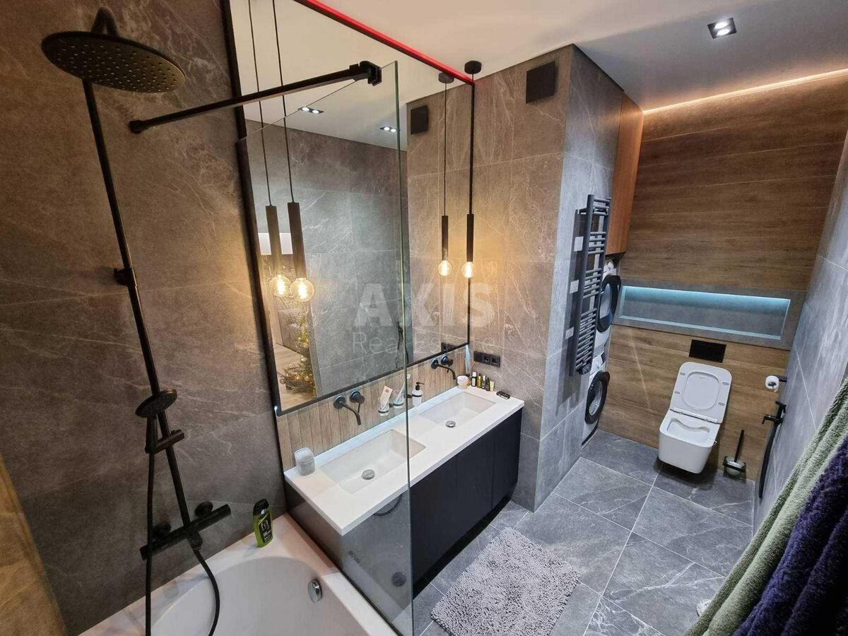 4k apartment vul. Nagirna 18/169