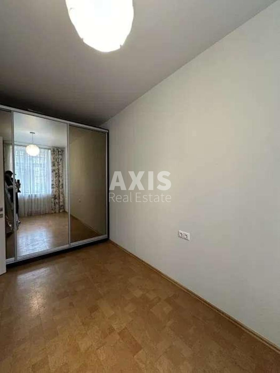2k apartment vul. Pyrogova 25