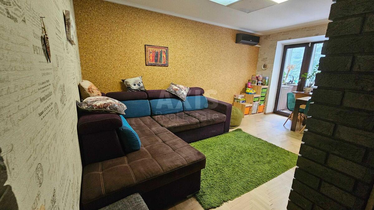3k apartment vul. Mukachivs'ka 5А4