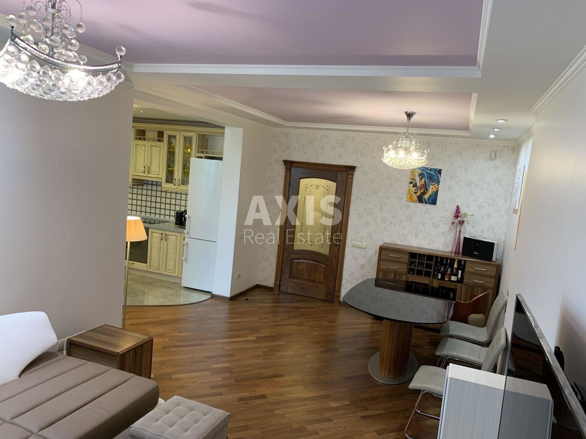 3k apartment vul. Golosii'vs'ka 132