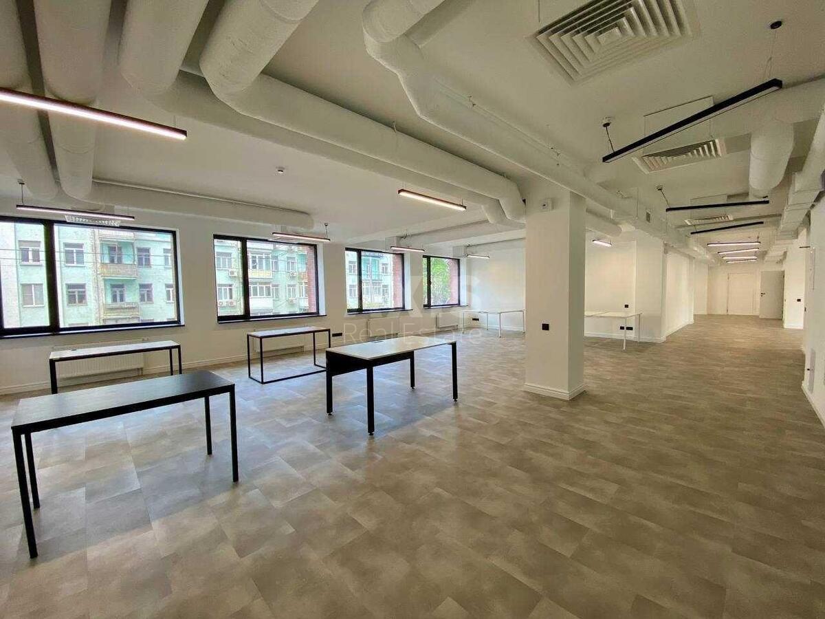 Office vul. Saksagans'kogo 53/80, 487m25