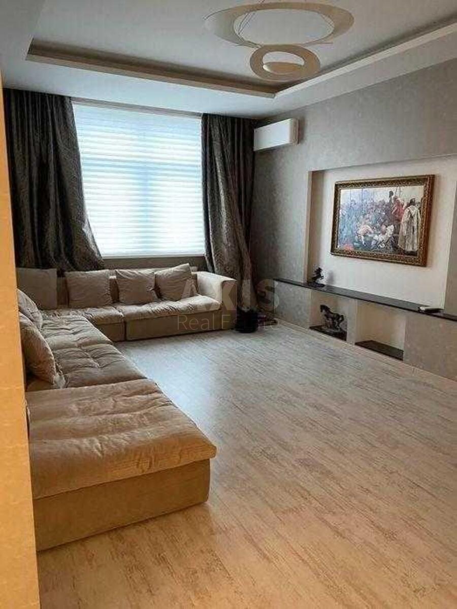 3k apartment vul. Yulia Zdanovska 46/10