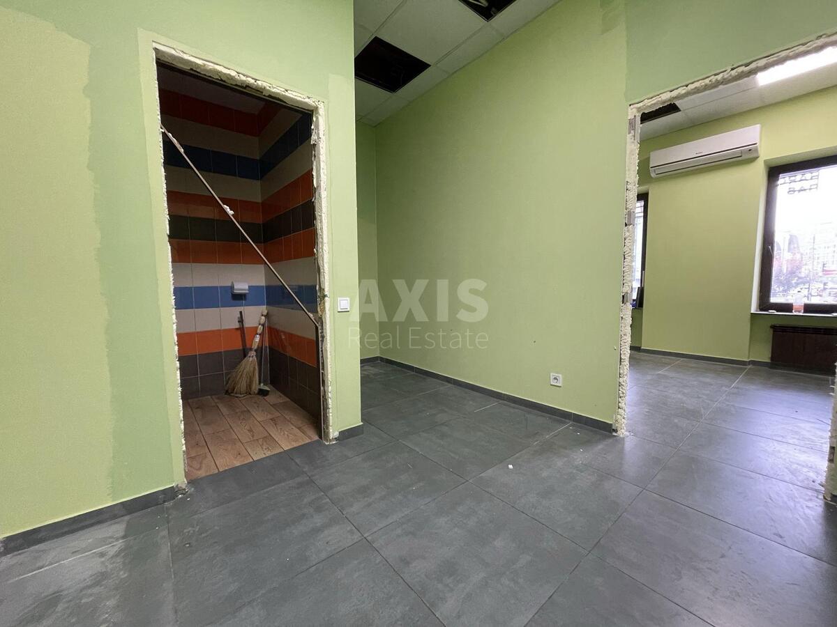 Объект торговли ул. Бассейная 15, 58м2611302