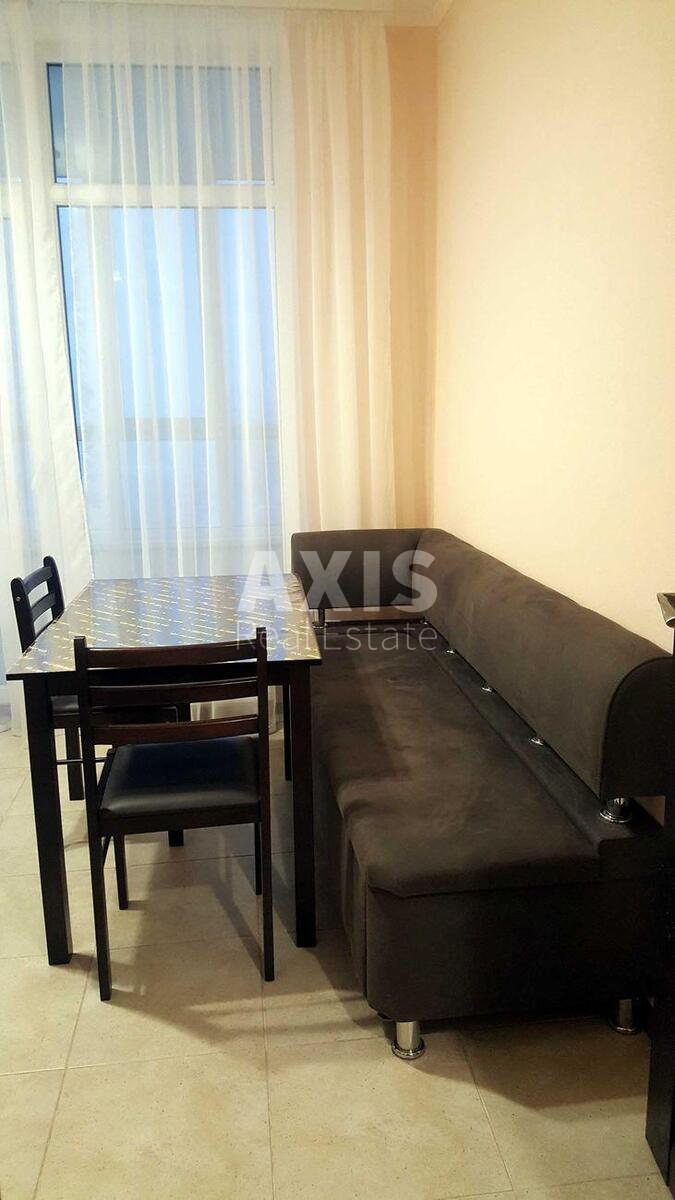 1k apartment pr-t Berestejskij 67596871