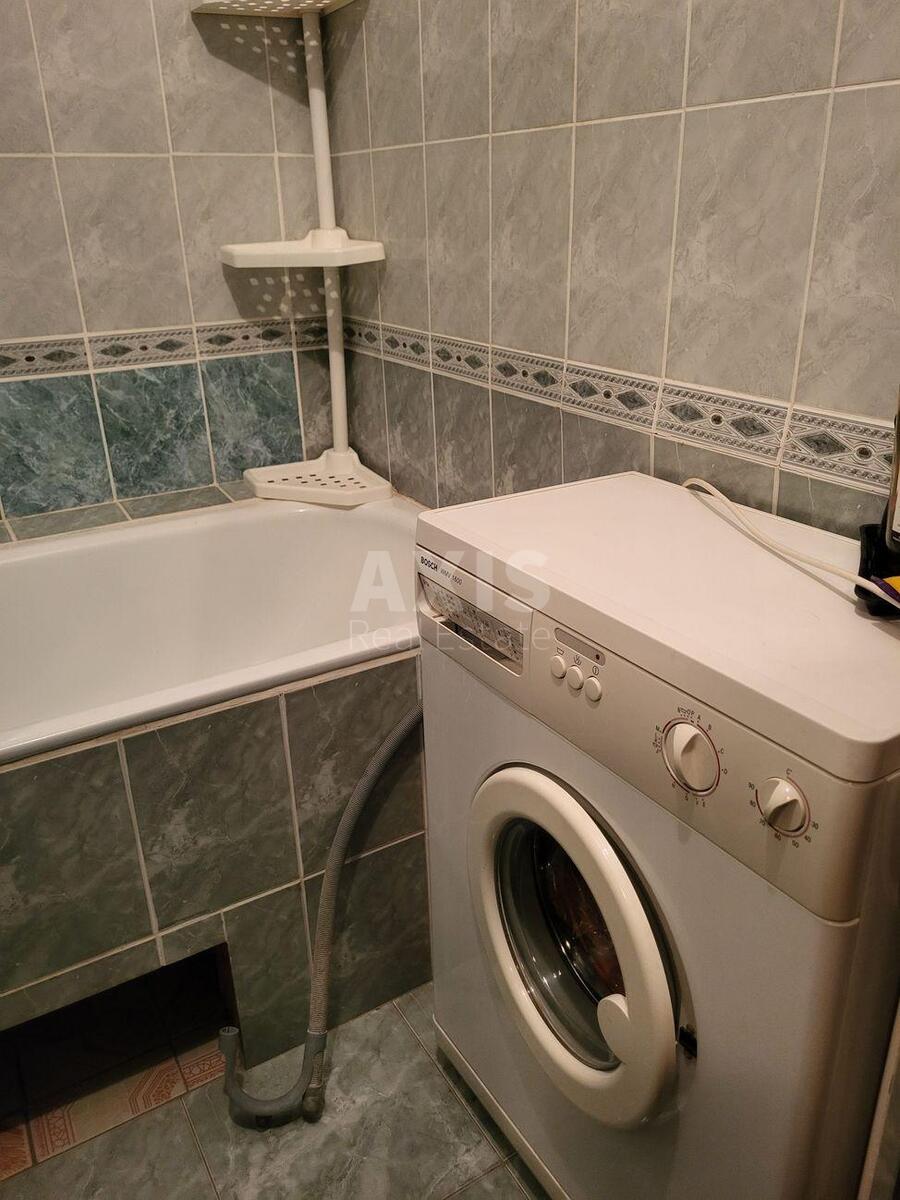 1k apartment vul. Vyshnjakivs'ka 19/19623457