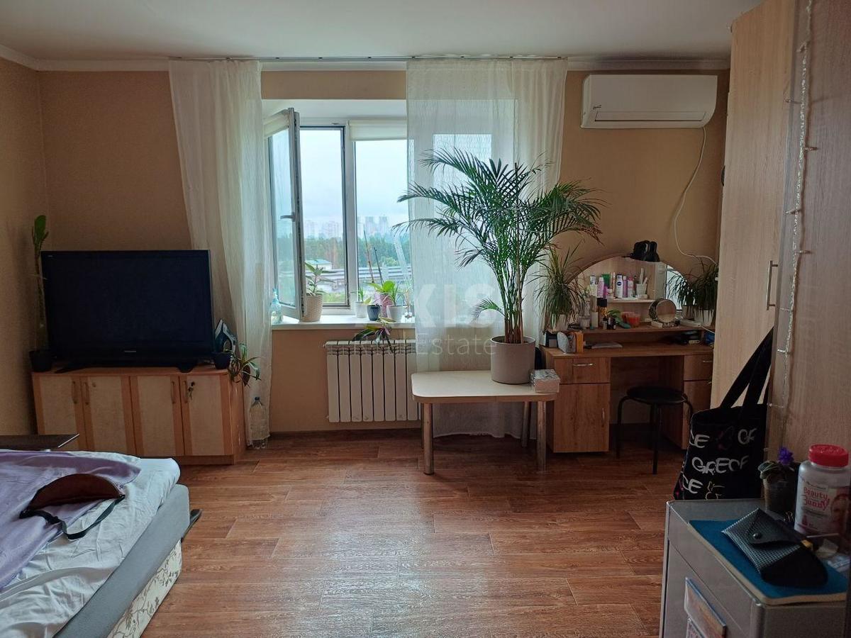 3k apartment vul. Korol'ova Akademika 2А1