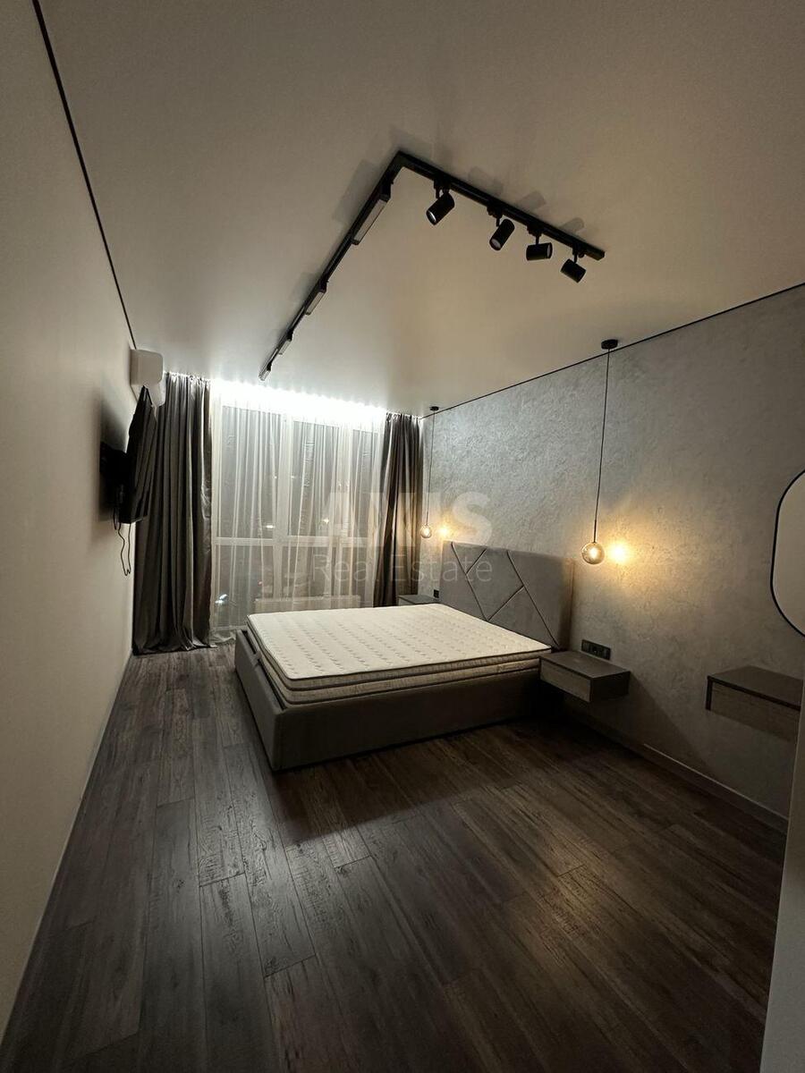 1k apartment vul. Saljutna 2Б621223