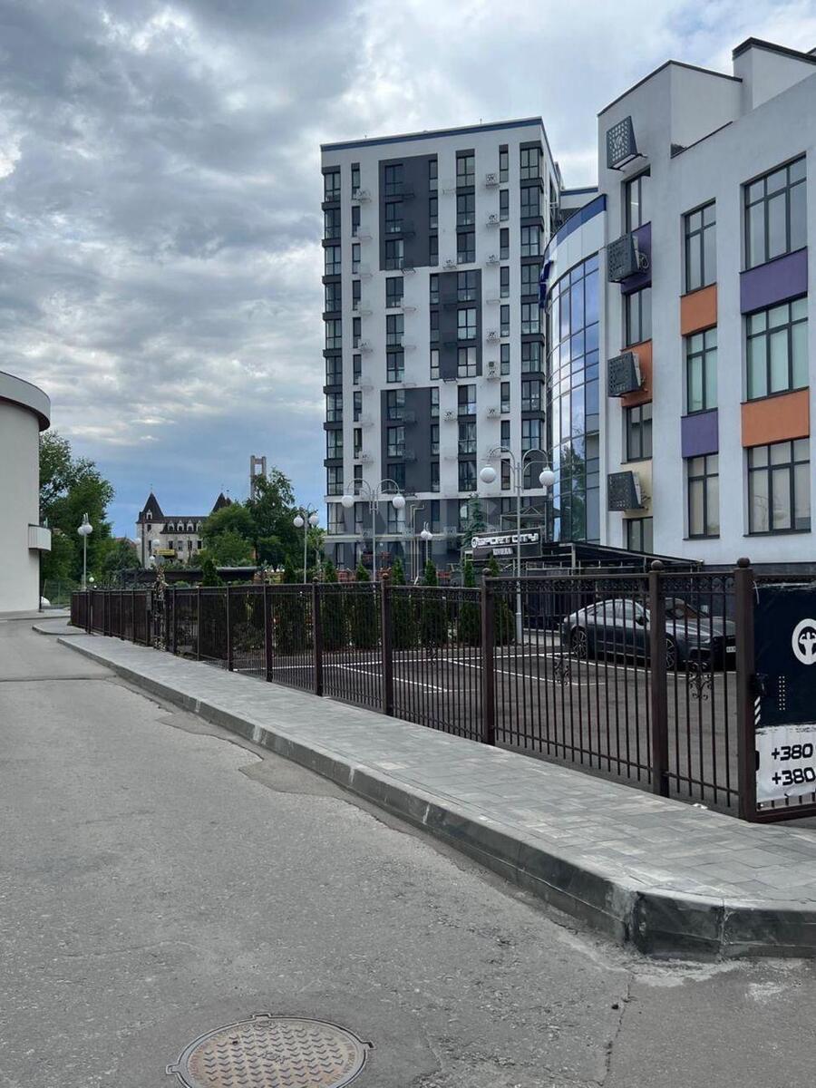 1k apartment vul. Vyshnjakivs'ka 19/19