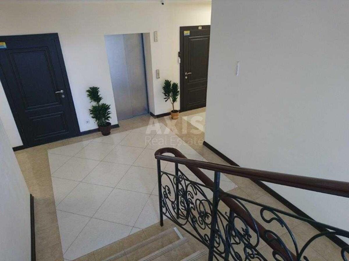 Office vul. Glybochyc'ka 40, 71m23