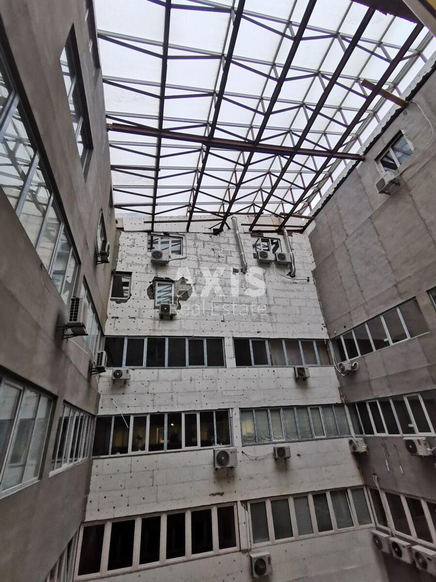Office shose Harkivs'ke 19, 140m25