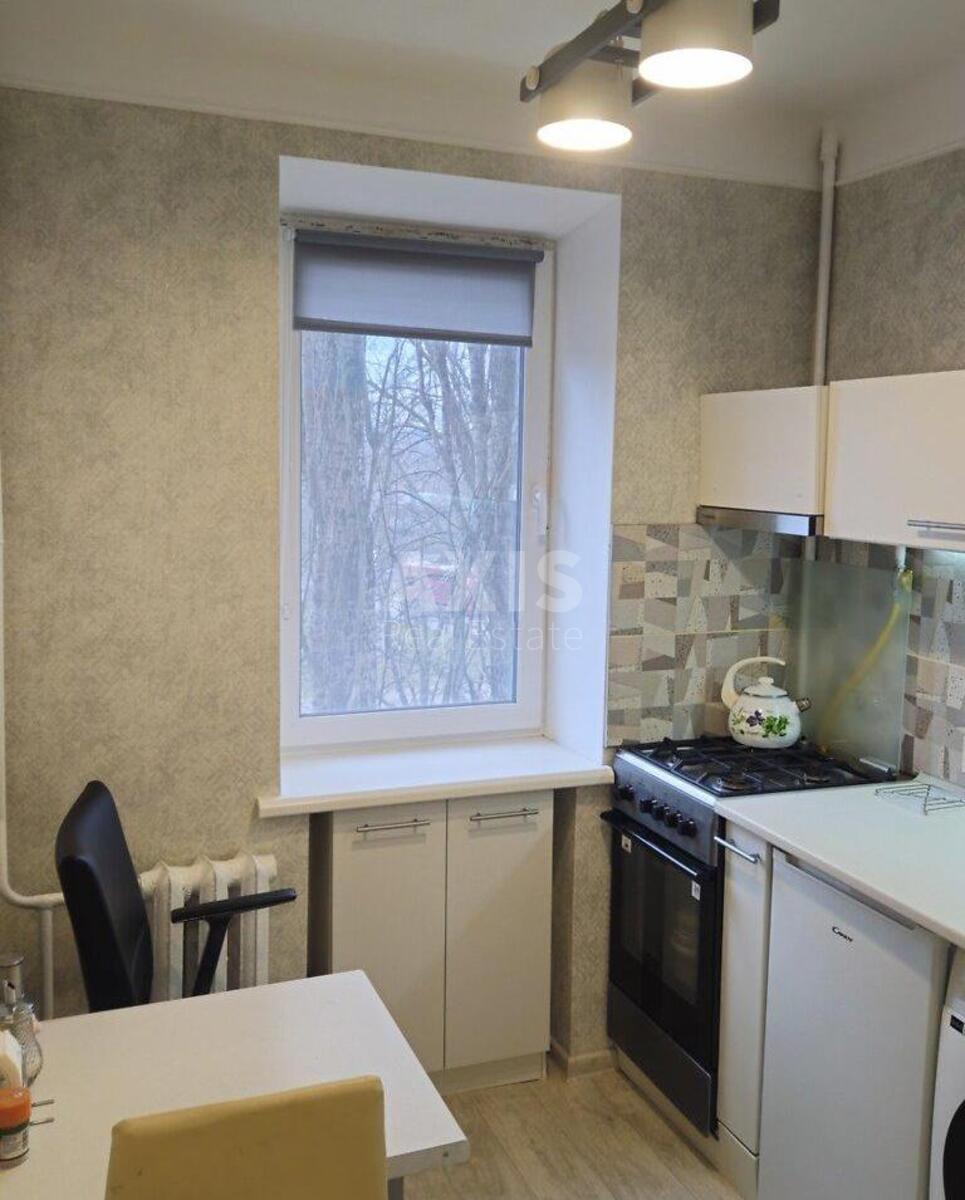 1k apartment vul. Naberezhno-Korchuvats'ka 80