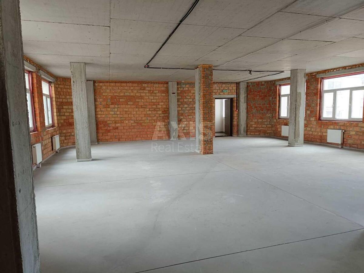 Office vul. Krakivs'ka 4Б, 183m20