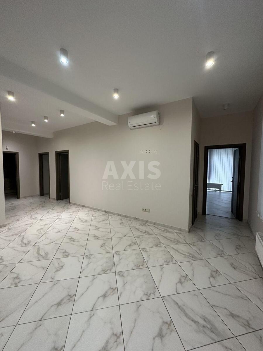 Office vul. Barbjusa Anri 28А, 100m22