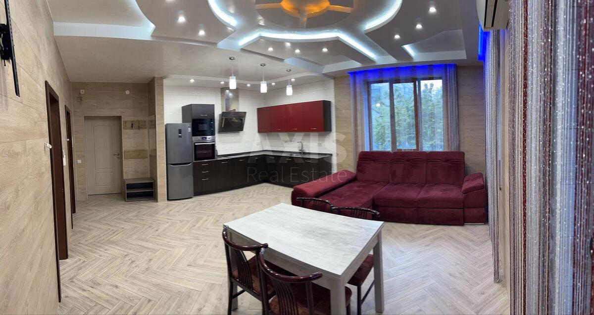 2k apartment vul. Malokytai'vs'ka 49
