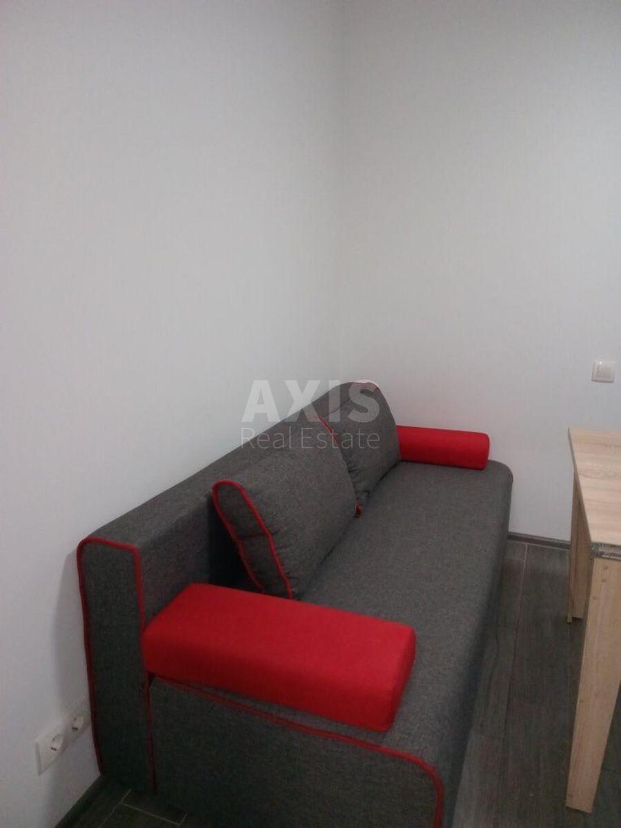 1k apartment vul. Myhajla Maksymovycha 33