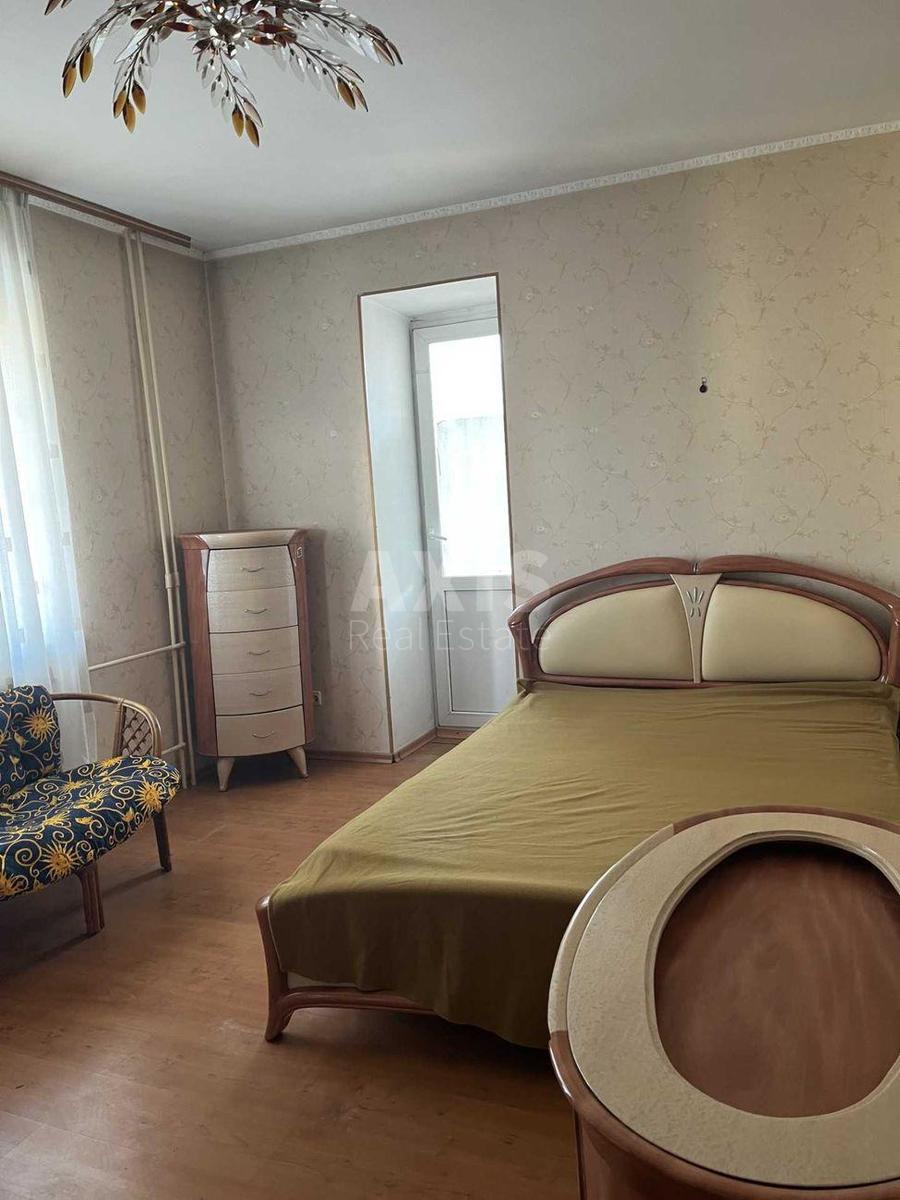 4k apartment vul. Vyshnjakivs'ka 135