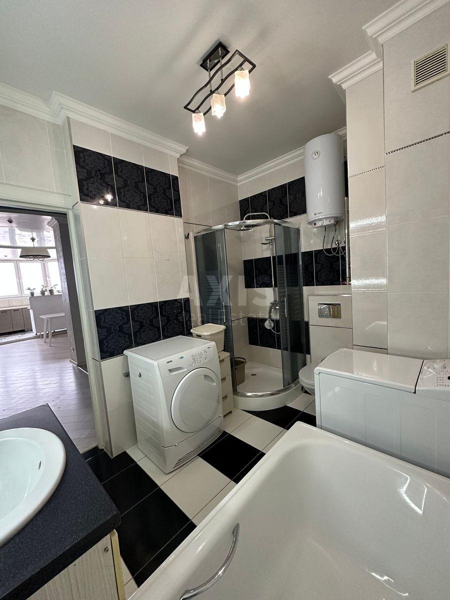 2k apartment vul. Oleny Pchilky 613