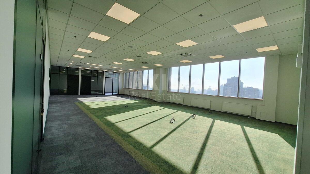 Office vul. Moskovs'ka 32/2, 1373m24