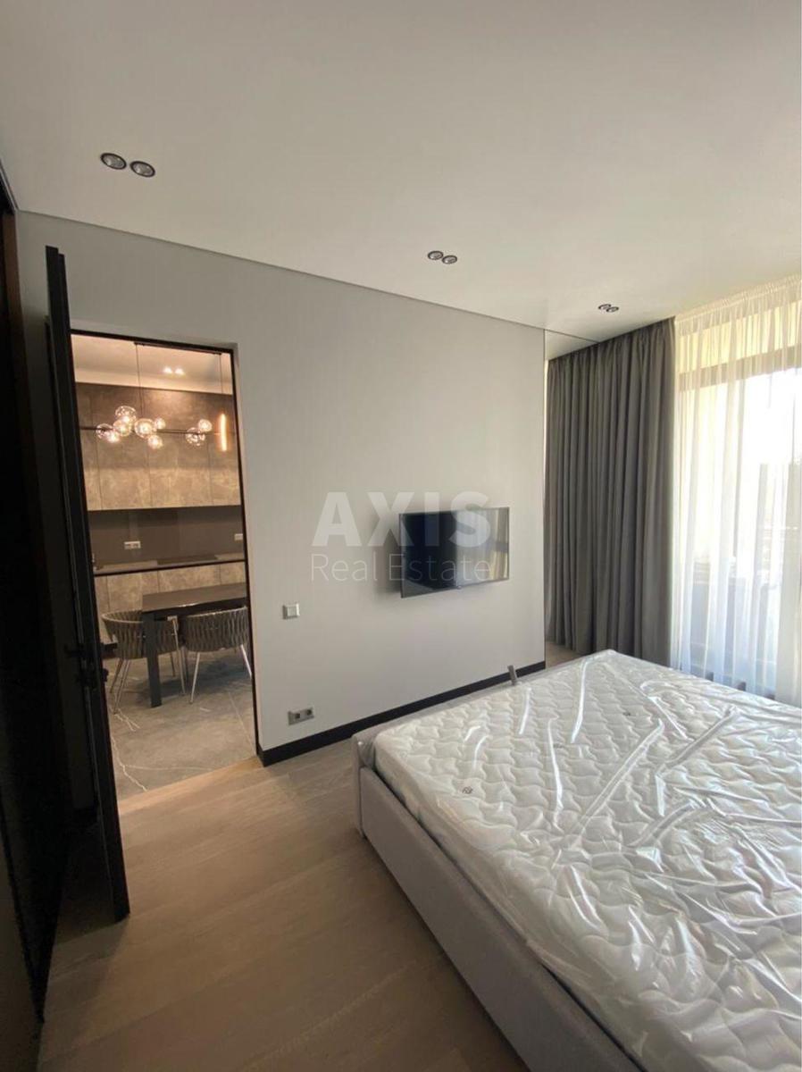 1k apartment vul. Dragomyrova Myhajla 18