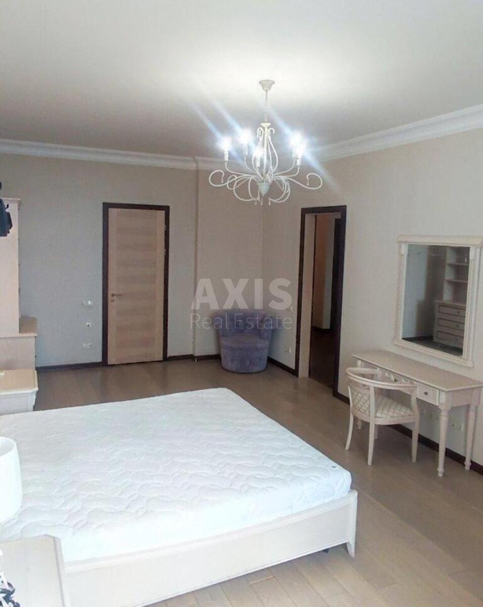 3k apartment uzv. Kudrjavs'kyj 3Б2