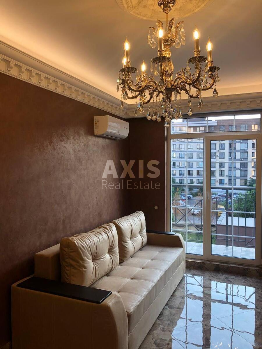 2k apartment vul. Myhajla Maksymovycha 248