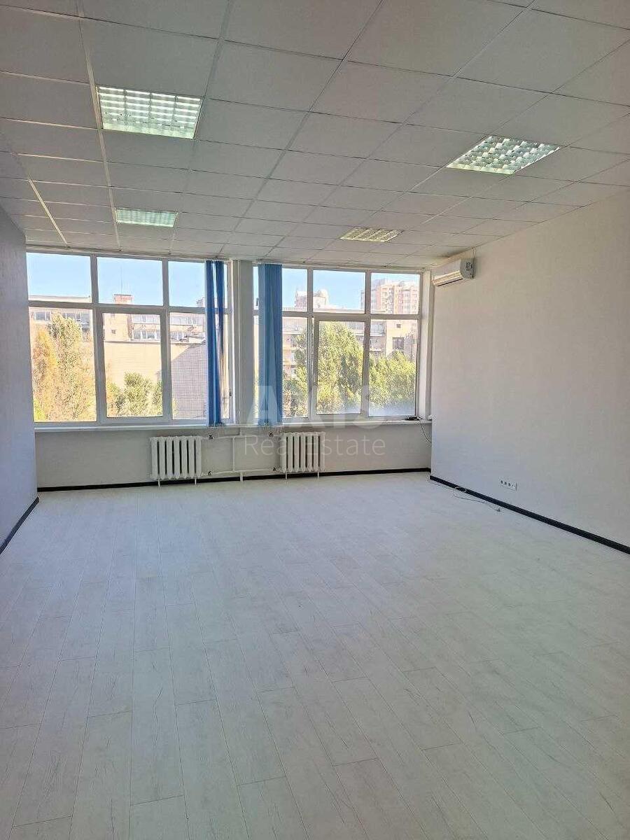 Office vul. Kutuzova 18/7, 46m2602060