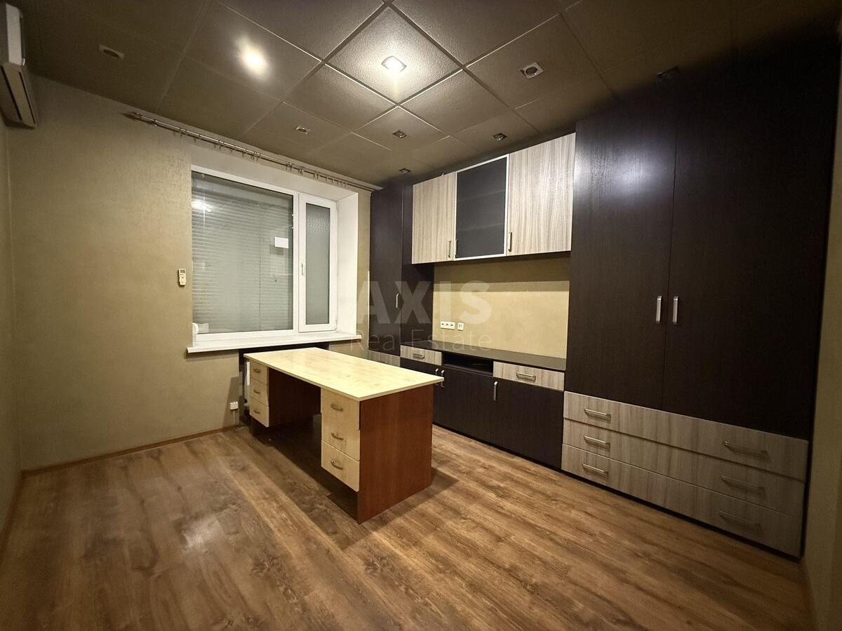 Office bul. Druzhby Narodiv 21, 90m2571050