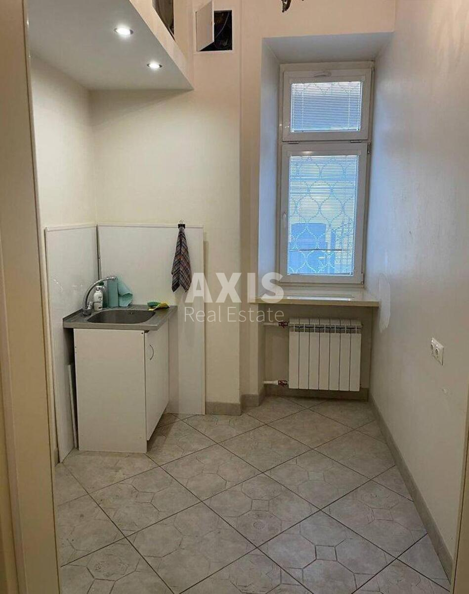 4k apartment uzv. Krutyj 561265