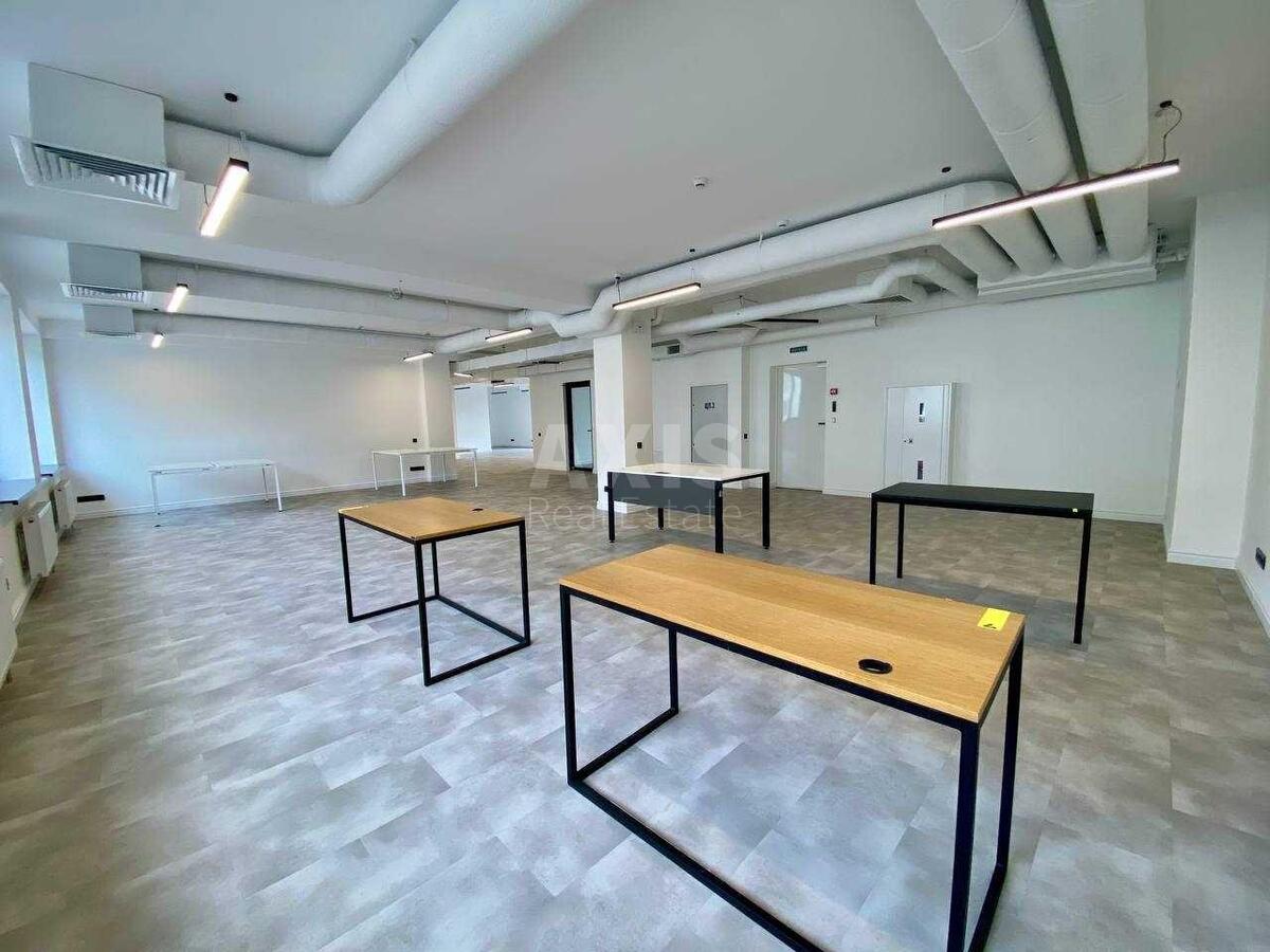 Office vul. Saksagans'kogo 53/80, 487m26